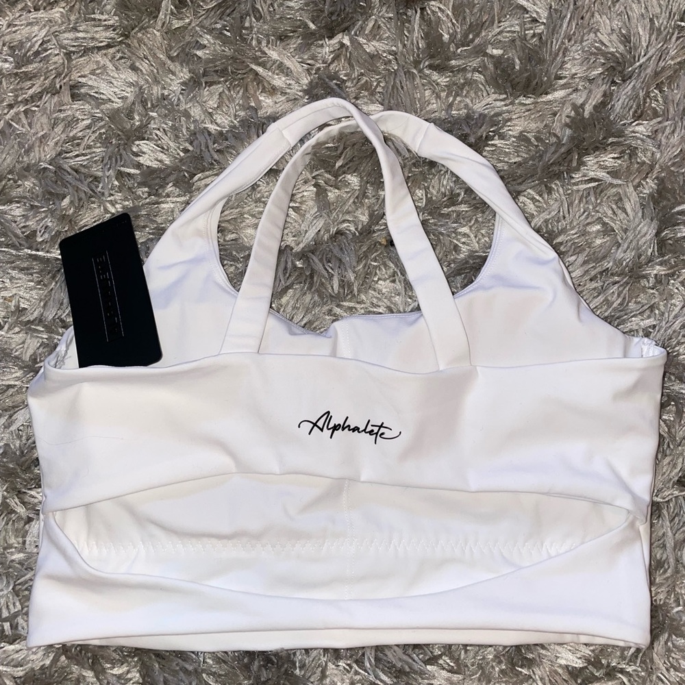 Alphalete surface altitude bra